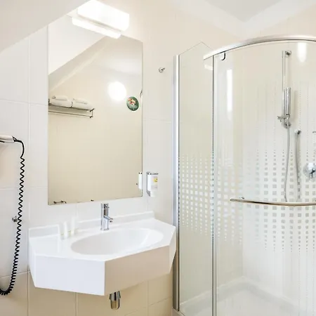 Svata Katerina 4* Pocatky